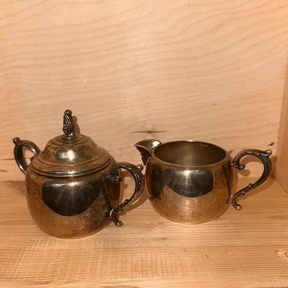 Wm A Rogers Sugar and Creamer
